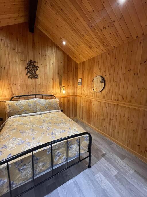 Appartement Taigh Beag à Inverlochy Extérieur photo